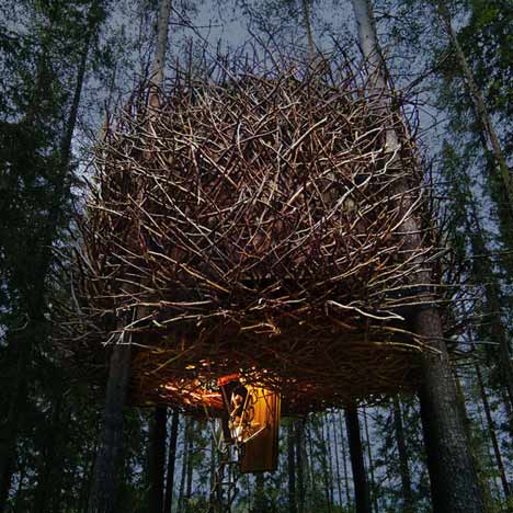 Vstup do inej dimenzie? Luxusné hniezdo na strome ponúka nevšedné ubytovanie