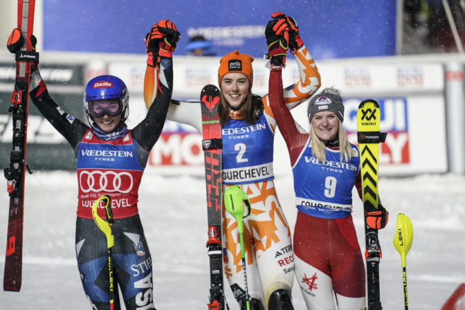 Petra Vlhová vyhrala nočný slalom v Courcheveli