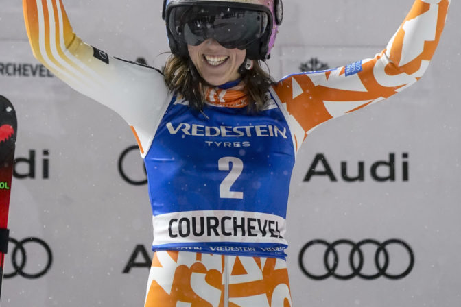 Petra Vlhová vyhrala nočný slalom v Courcheveli