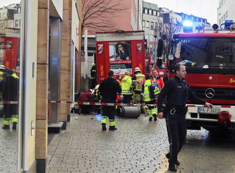 Náraz kamióna do ľudí, Passau, Nemecko