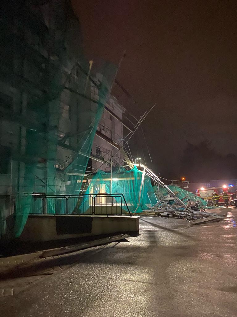 Spadnuté lešenie v Bratislave
