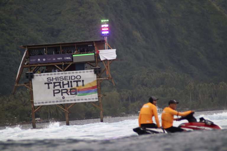 OLY Paris 2024 Surfing