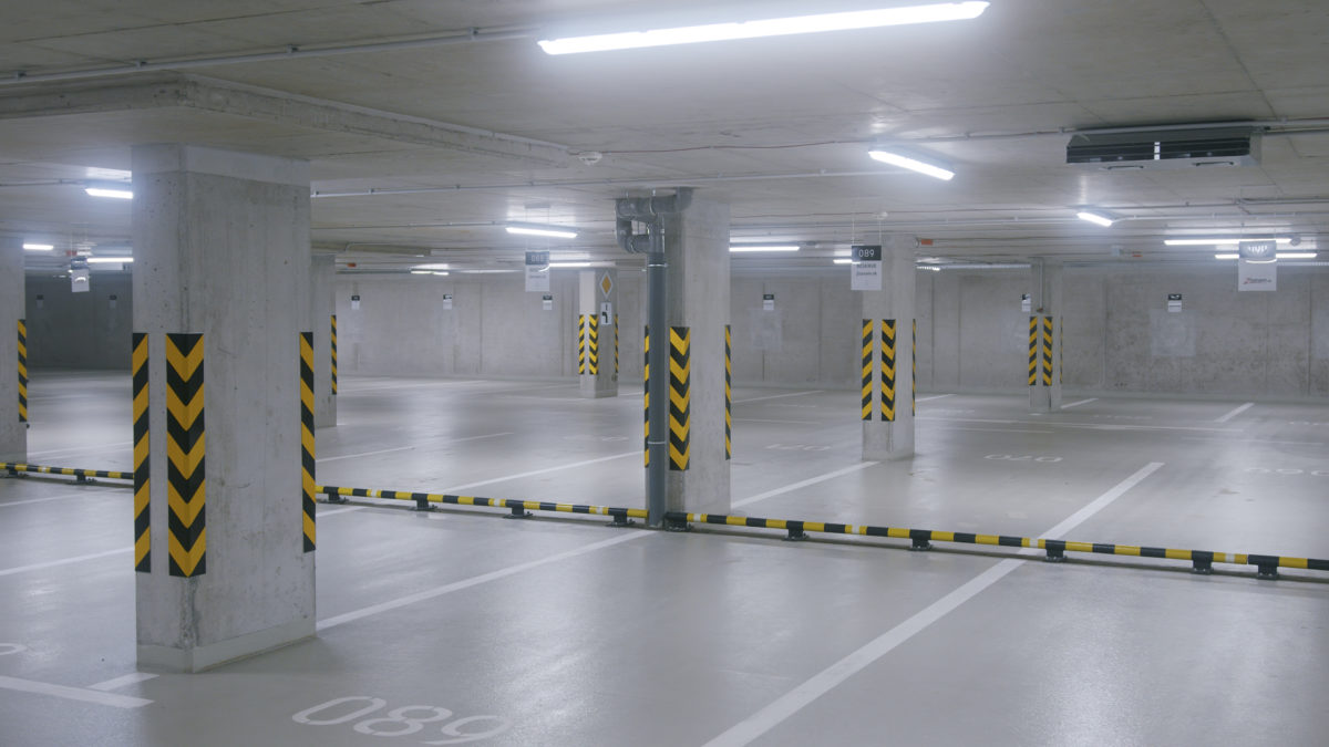 Problémy s parkovaním v Bratislave by mohli vyriešiť moderné technológie.