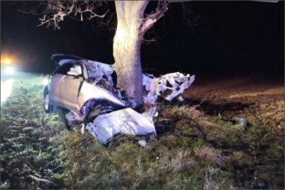 nehoda, auto, okres Nitra