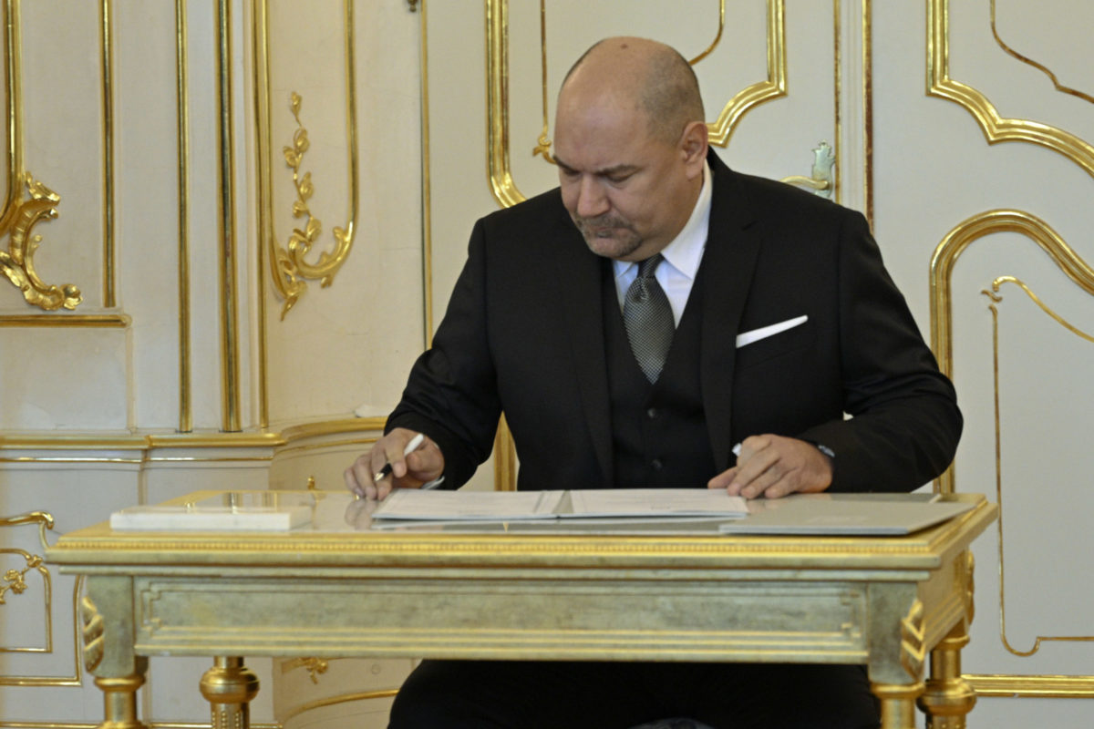 Vymenovanie ministra cestovného ruchu a športu