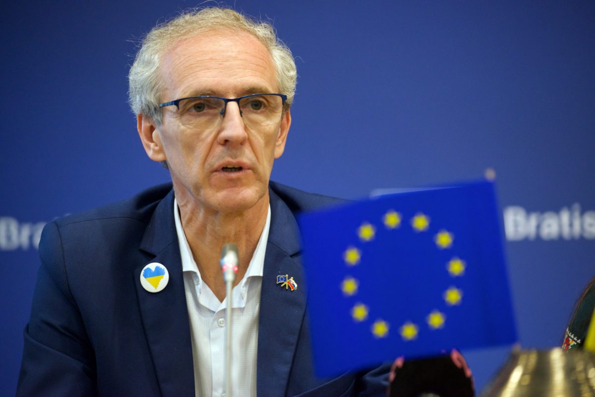 EIC: Vojnové zločiny páchané na Ukrajine