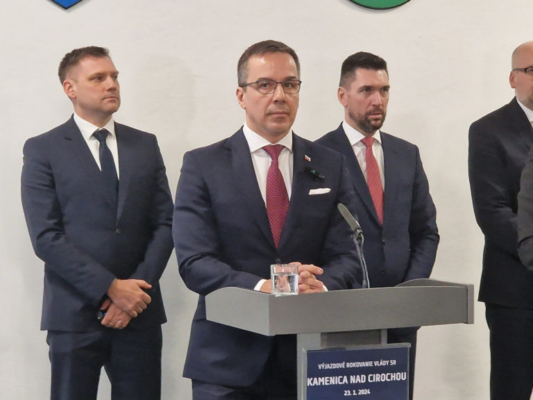 VLÁDA: Rokovanie 13. schôdze