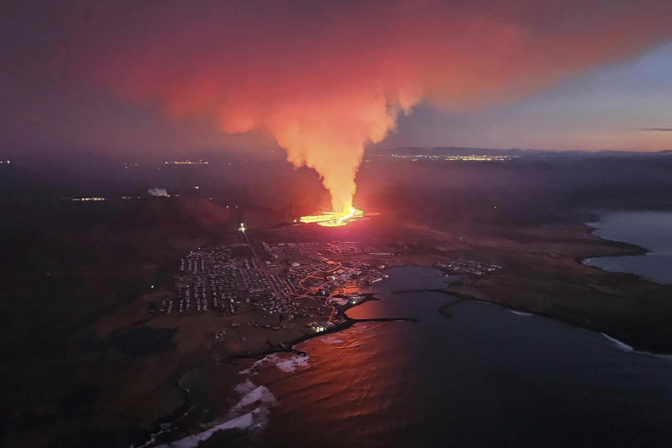 Sopečná erupcia na Islande