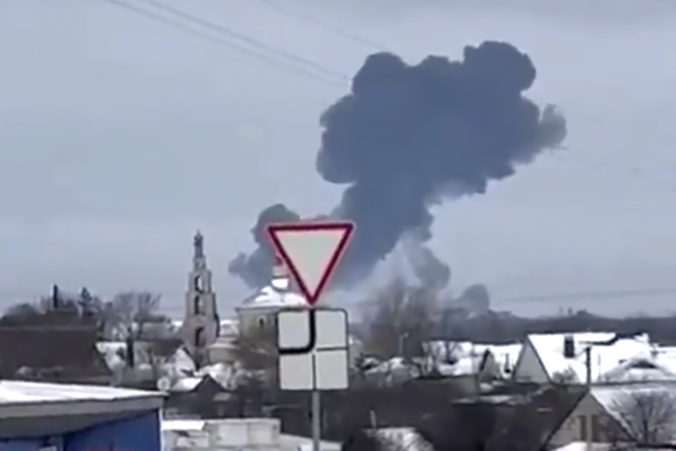 CORRECTION Russia Warplane Crash