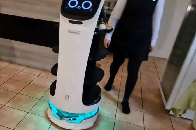 Prešov, robotický čašník