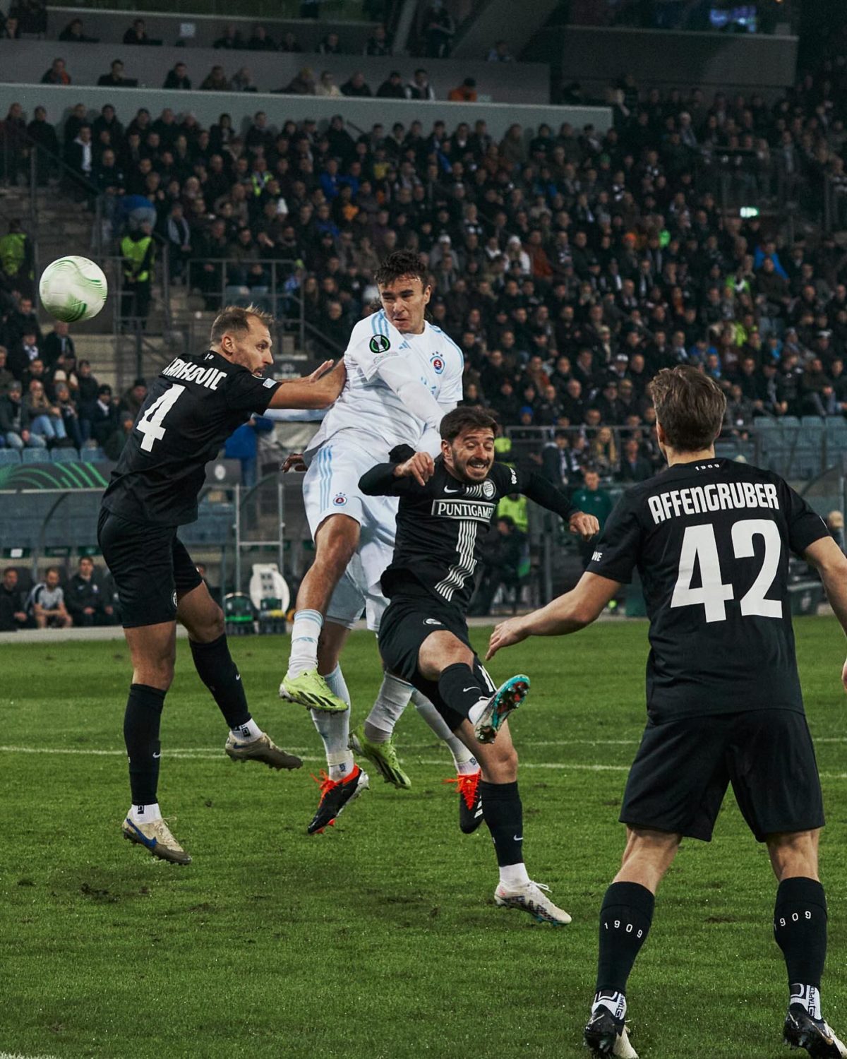 ŠK Slovan Bratislava .jpg
