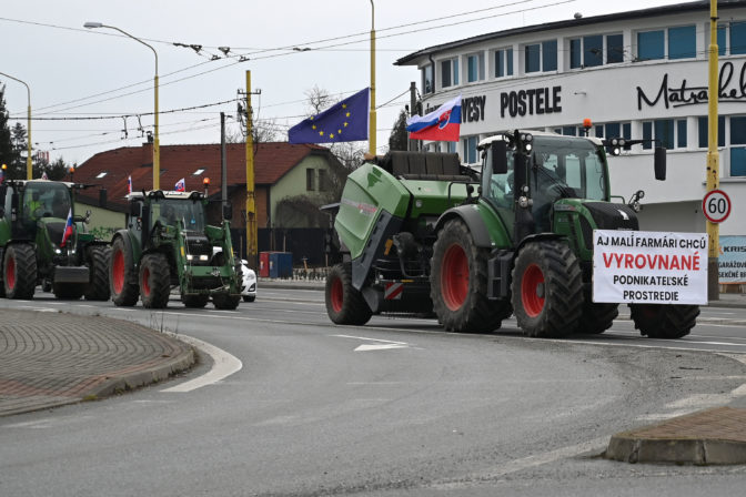 PROTEST: Traktorový protest farmárov v Prešove