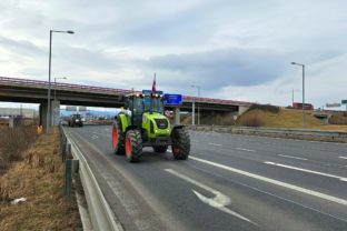 PROTEST: Traktorový protest farmárov v Poprade