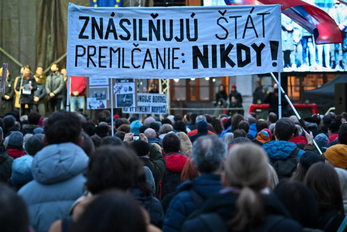ZHROMAŽDENIE: Za slušné Slovensko v Bratislave