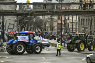 PROTEST: Traktorový protest farmárov  v Bratislave