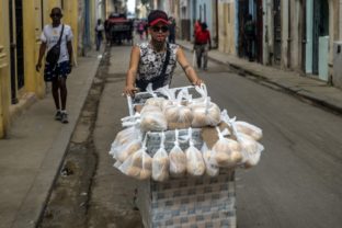 Kuba, pouličný predajca, potraviny