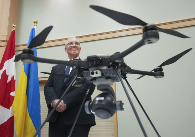 Kanadský minister obrany, dron