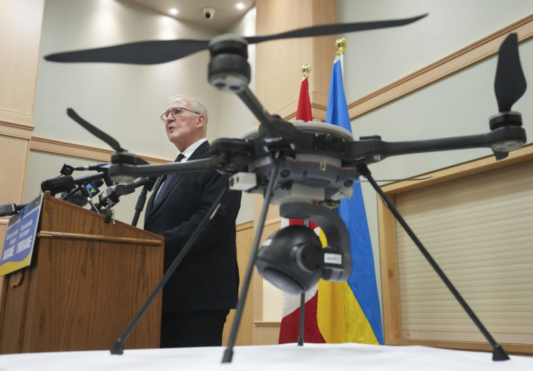 Kanadský minister obrany, dron