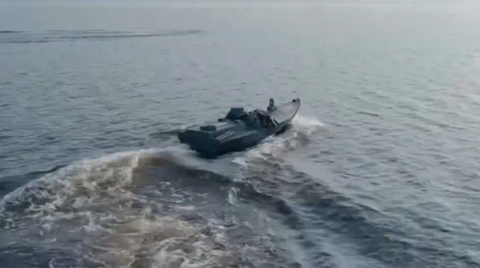 Dobrovoľníci zbierajú peniaze na 35 námorných dronov Sea Baby, prvý milión hrivien mali za šesť minút (video)