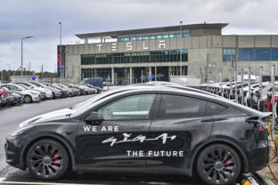 Tesla, elektromobily