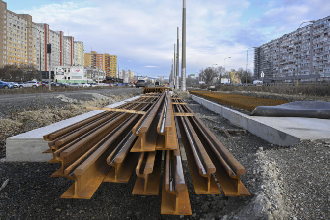 DOPRAVA: Výstavba Petržalskej električky