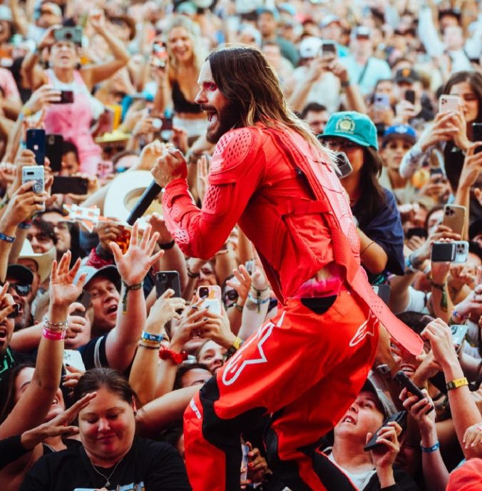 Thirty seconds to mars_jared leto_tour.jpg
