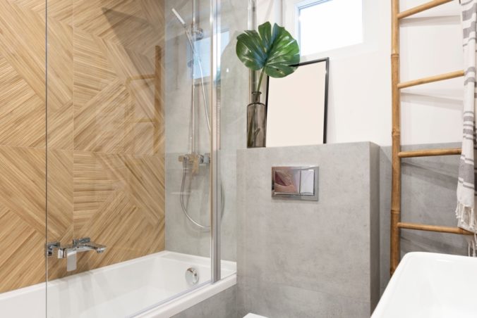 Bathroom,Design,With,Modern,Tiles,On,The,Wall,,Bath,,Wooden