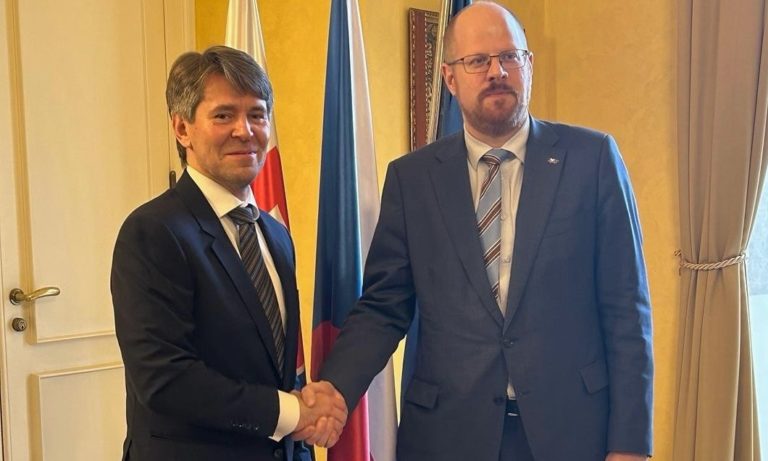 Ján Lipavský, Marek Eštok