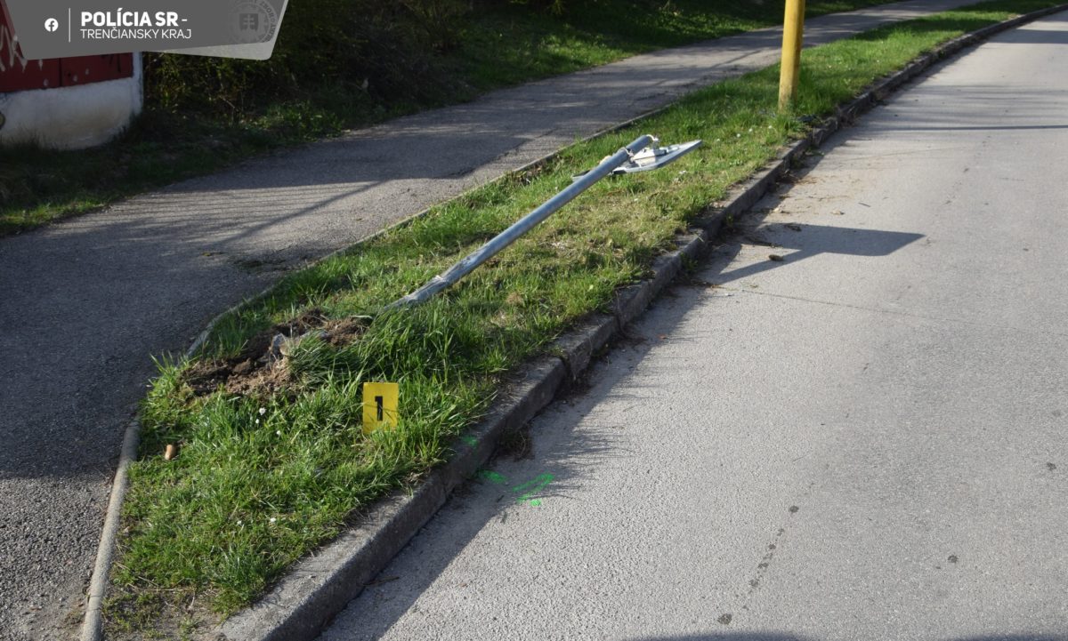 Dopravná nehoda, Nová Dubnica.jpg