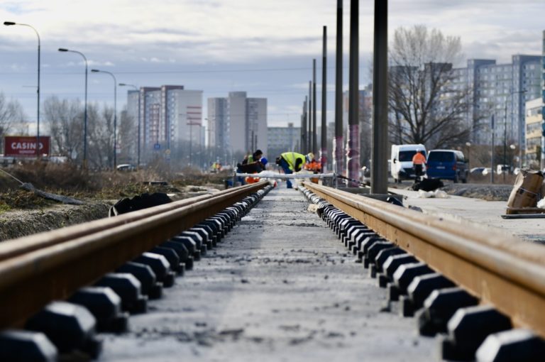 Električková trať do bratislavskej Petržalky .jpg