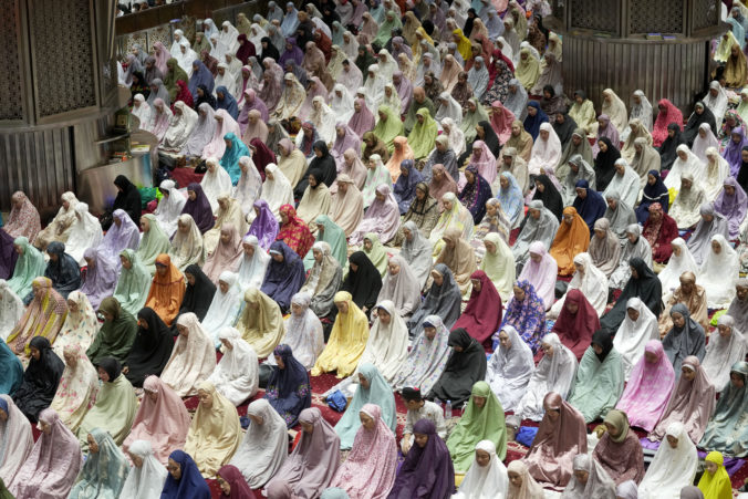 APTOPIX Indonesia Ramadan