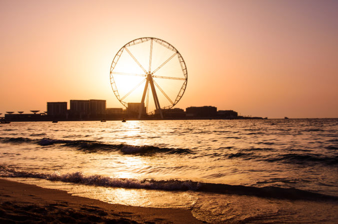 Jumeirah Beach Resort beach with Dubai ferris wheel