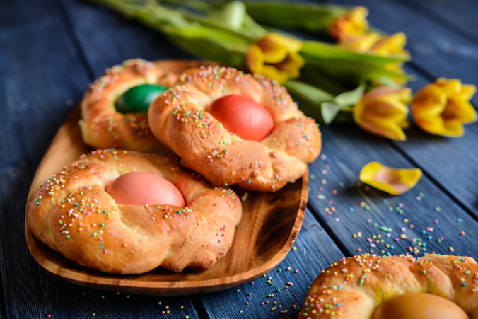 Italian Easter bread rings