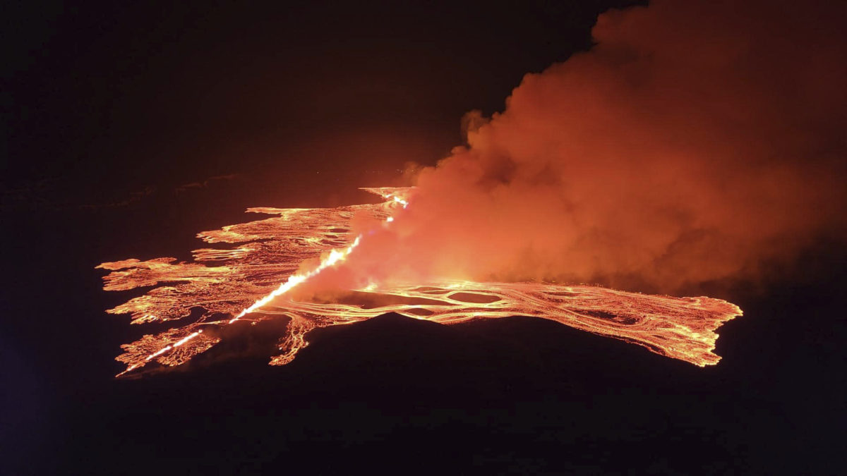Island, erupcia, láva