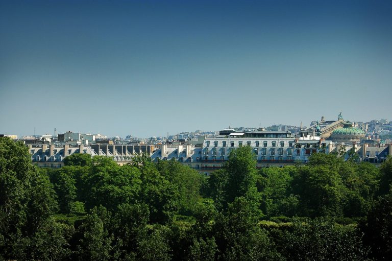 V Paríži vznikla prvá uhlíkovo neutrálna štvrť, mesto plánuje premeniť i iné časti