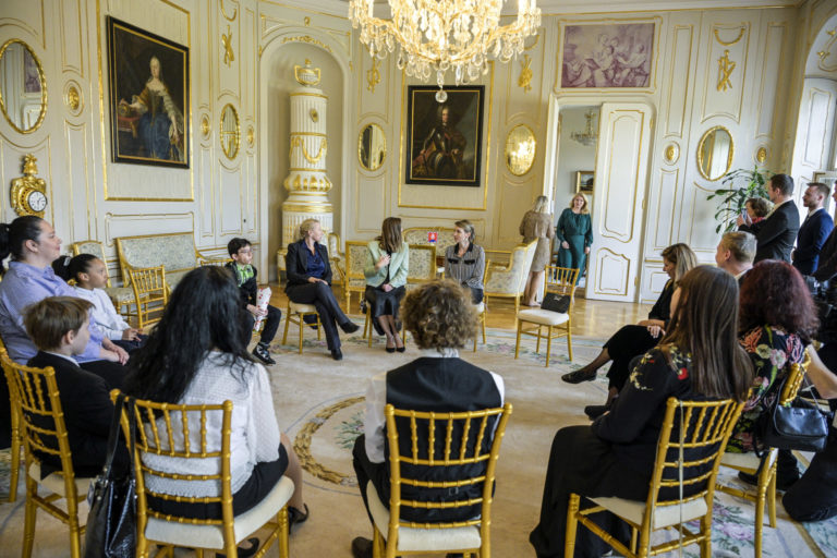 PREZIDENT: Prijatie jednorodičov