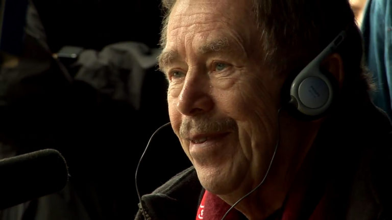 Tady_havel_slysite_me_foto_vaclav_havel_01.jpg