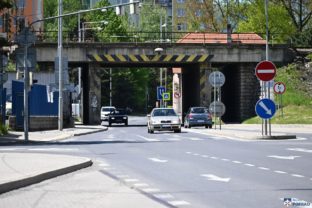 železničná trať v úseku Poprad Tatry – Krompachy
