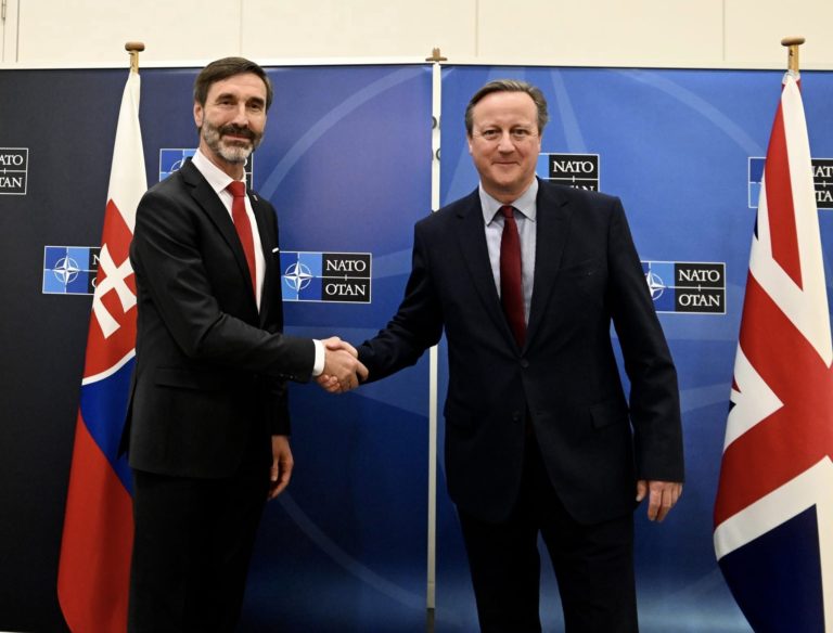 Blanár, Cameron