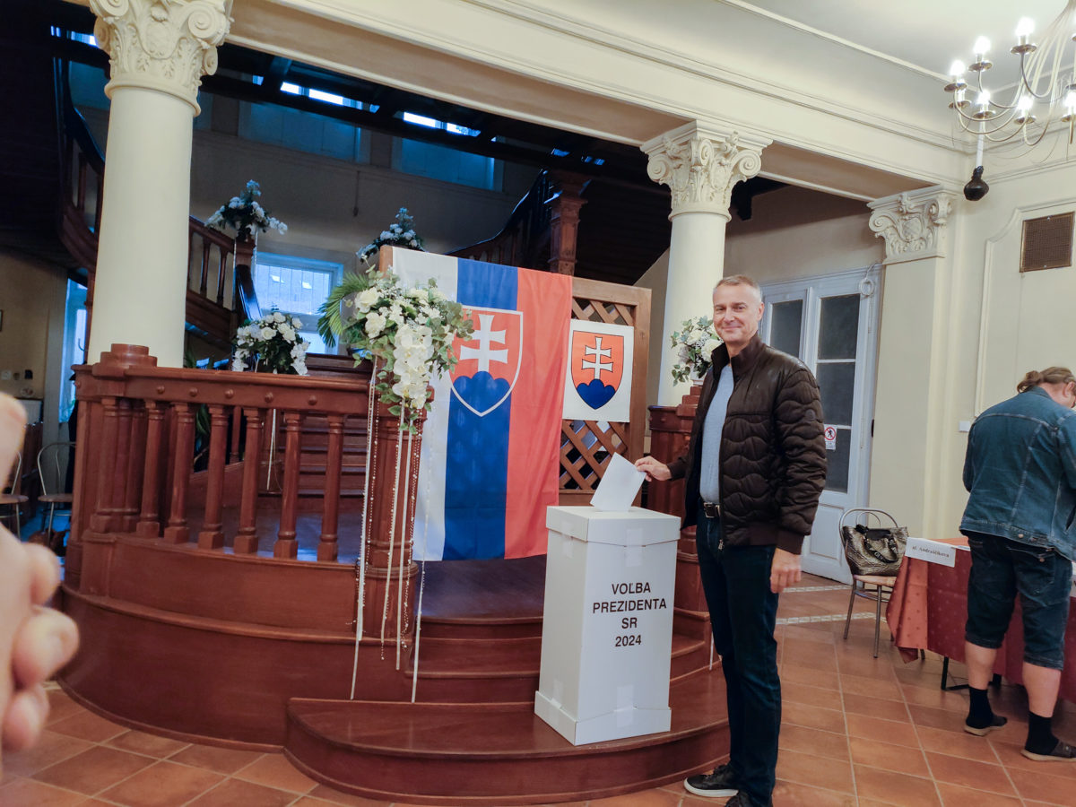 VOĽBY: Volebný akt Richarda Rašiho
