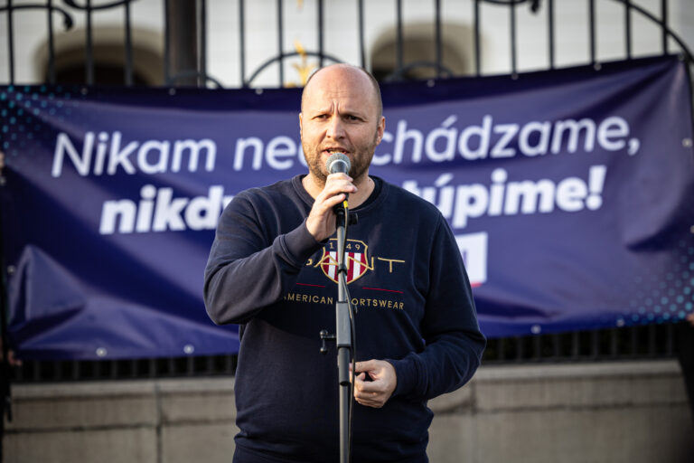ZHROMAŽDENIE: Nikam neodchádzame, nikdy neustúpime
