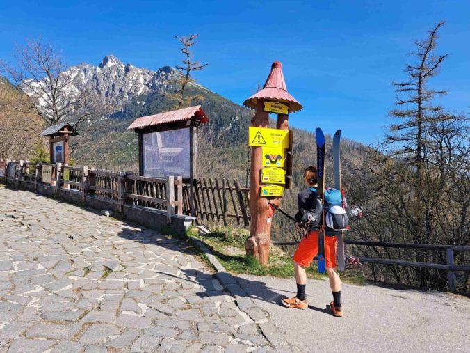 VYSOKÉ TATRY: Pamätná tabuľa na Alžbetu II.