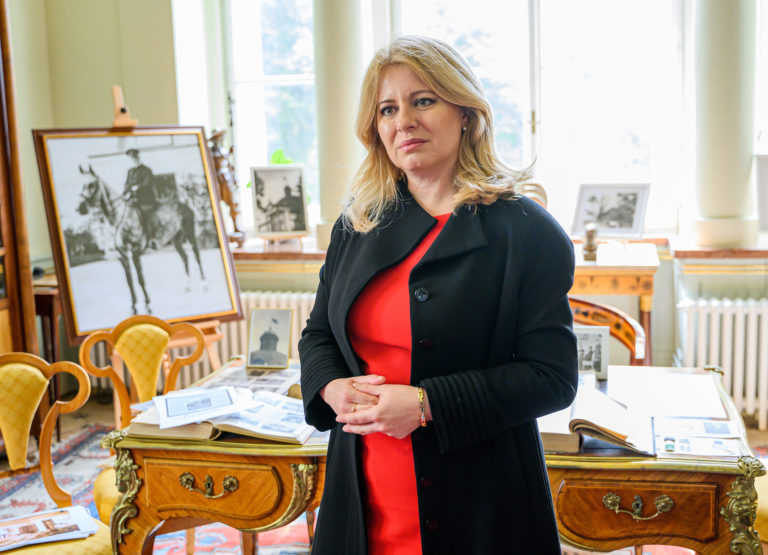 PREZIDENT: Prehliadka zámku Topoľčianky