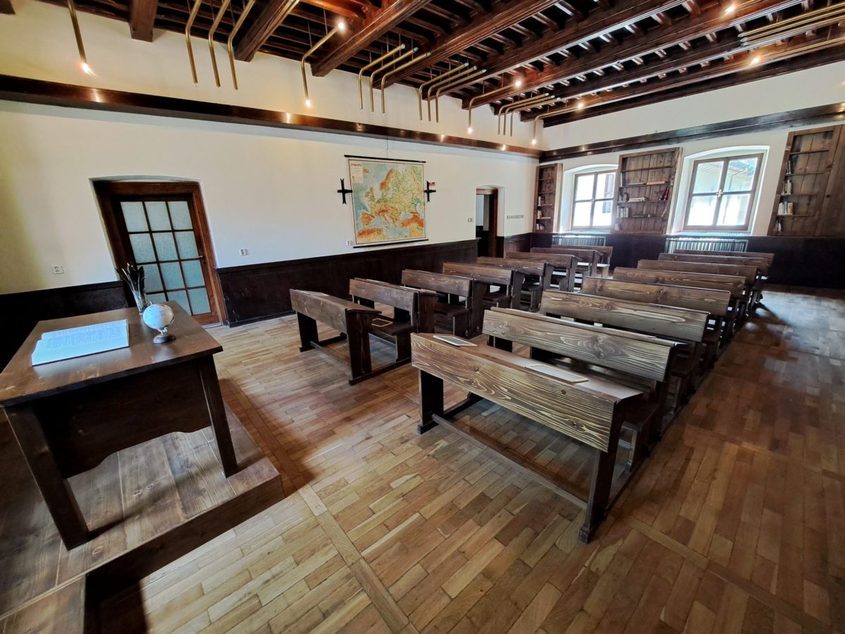 ČERVENÝ KLÁŠTOR: Obnova kláštora kartuziánov
