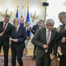 PREZIDENT: Odovzdávanie ďakovných medailí