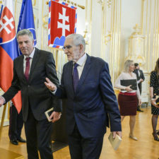 PREZIDENT: Odovzdávanie ďakovných medailí