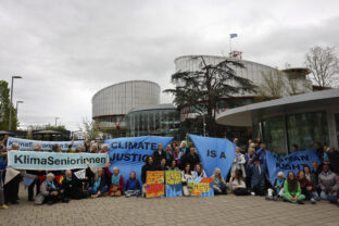 Súd, protest, klimatická zmena, ľudské práva