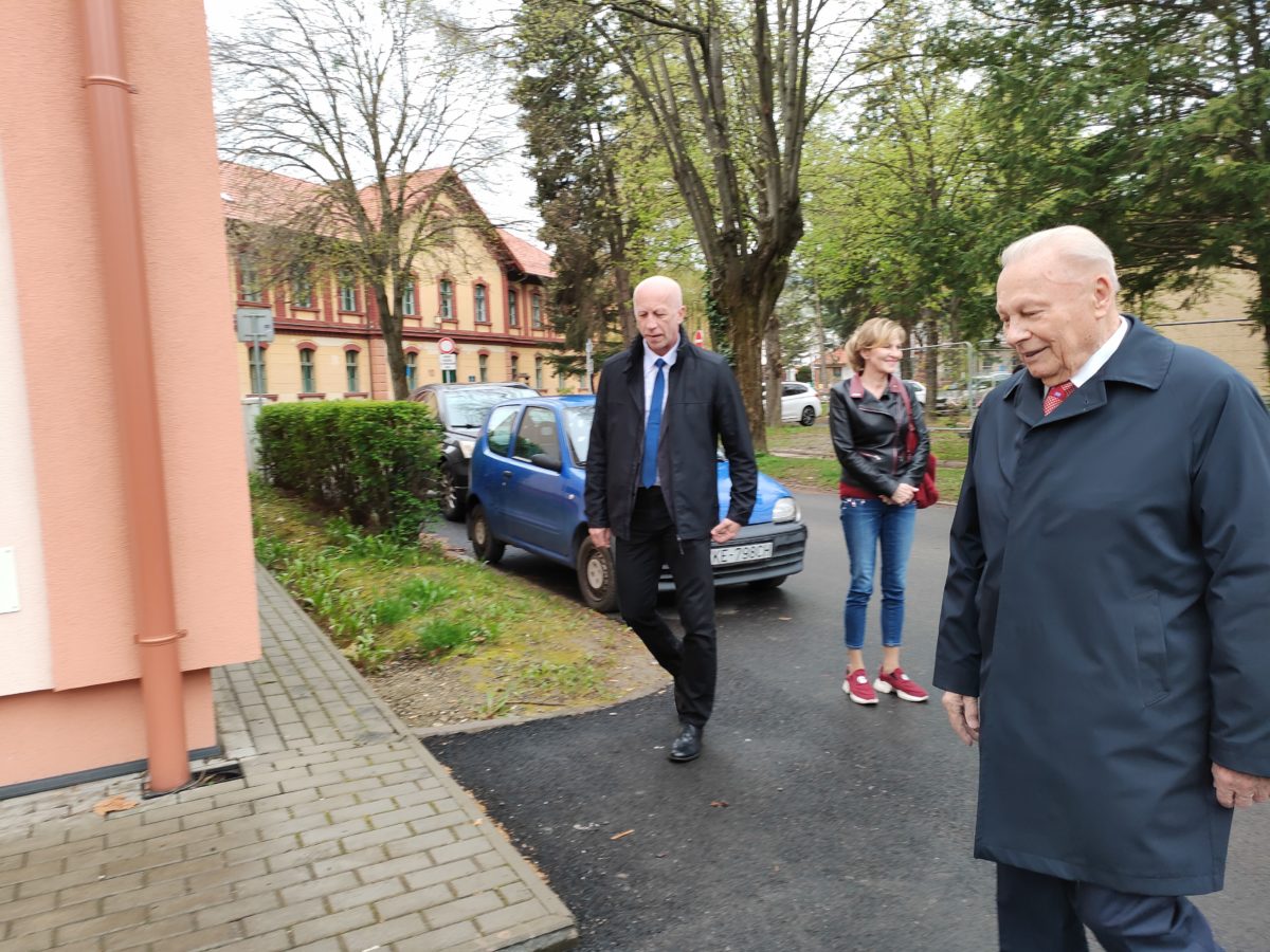 Volebný akt, Rudolf Schuster