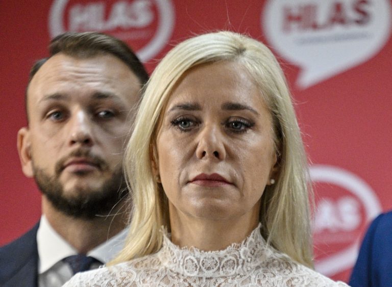 Matúš Šutaj Eštok, Denisa Saková