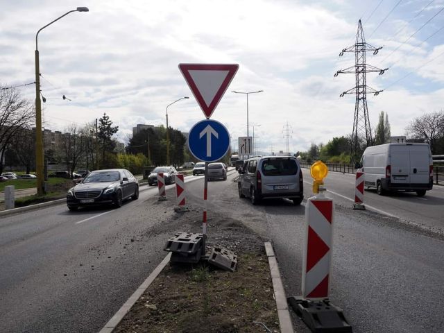 Práce na Slaneckej ceste v Košiciach meškajú niekoľko mesiacov, mesto si nemohlo uplatniť z eurofondov vyše milión eur